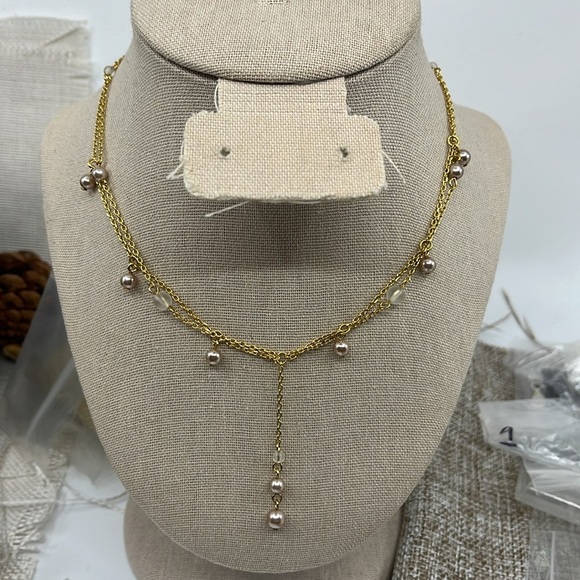 🌟 Elegant Gold-Tone Napier-Inspired Drape Necklace with Pearl Accents - Picture 3 of 14